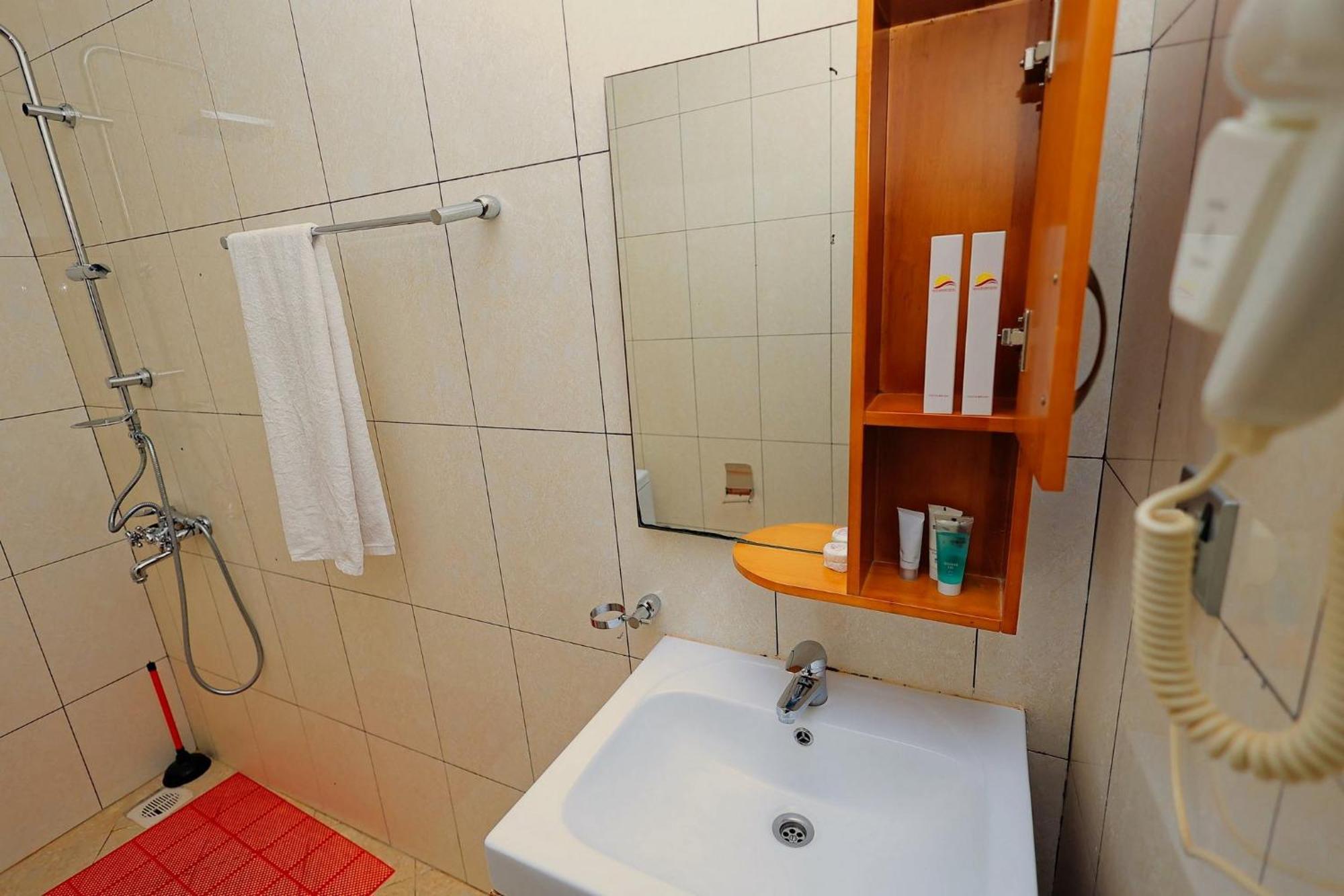 Shine Country Resort Hotel Naziba Екстериор снимка