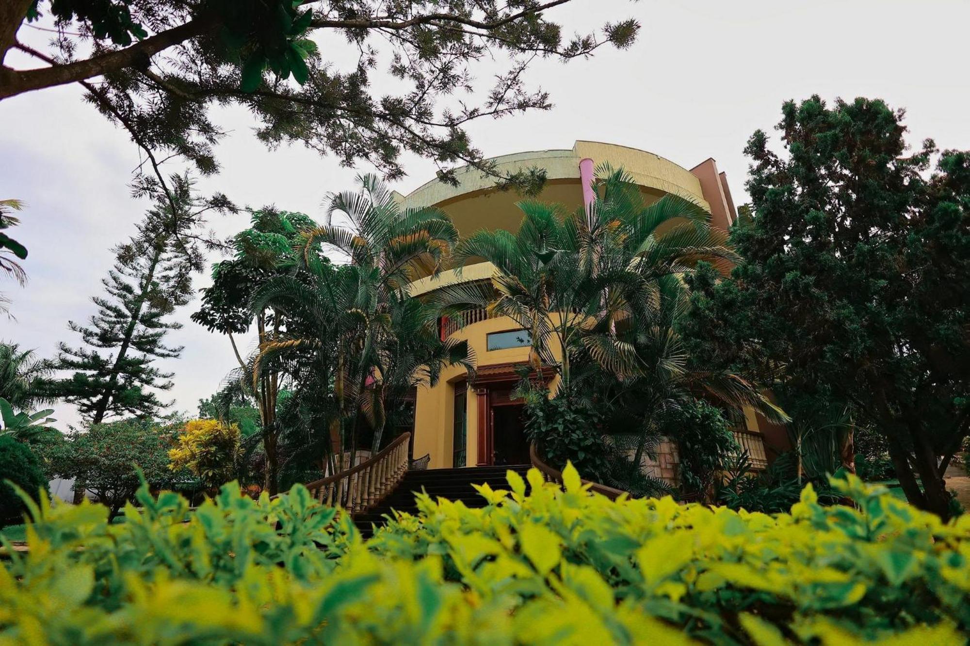 Shine Country Resort Hotel Naziba Екстериор снимка